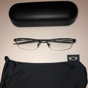 Oakley Sculpt Pewter Glasses, Case, And Pouch
